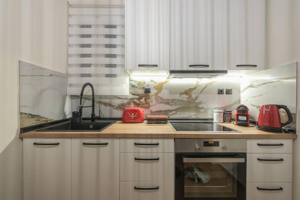 Athens Center Spacious Apartment ภายนอก รูปภาพ
